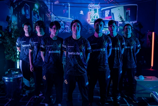 王者荣耀墨子最新出装攻略 打团变身移动控制台